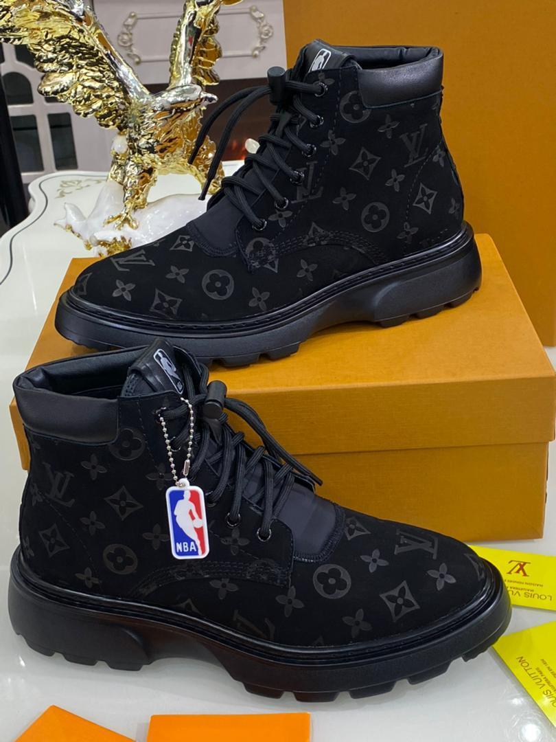 High end Louis Vuitton NBA Boots Azzur N Couth